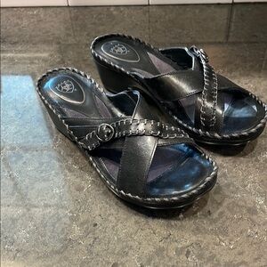 ARIAT Women’s Black heeled Sandals, size 10B